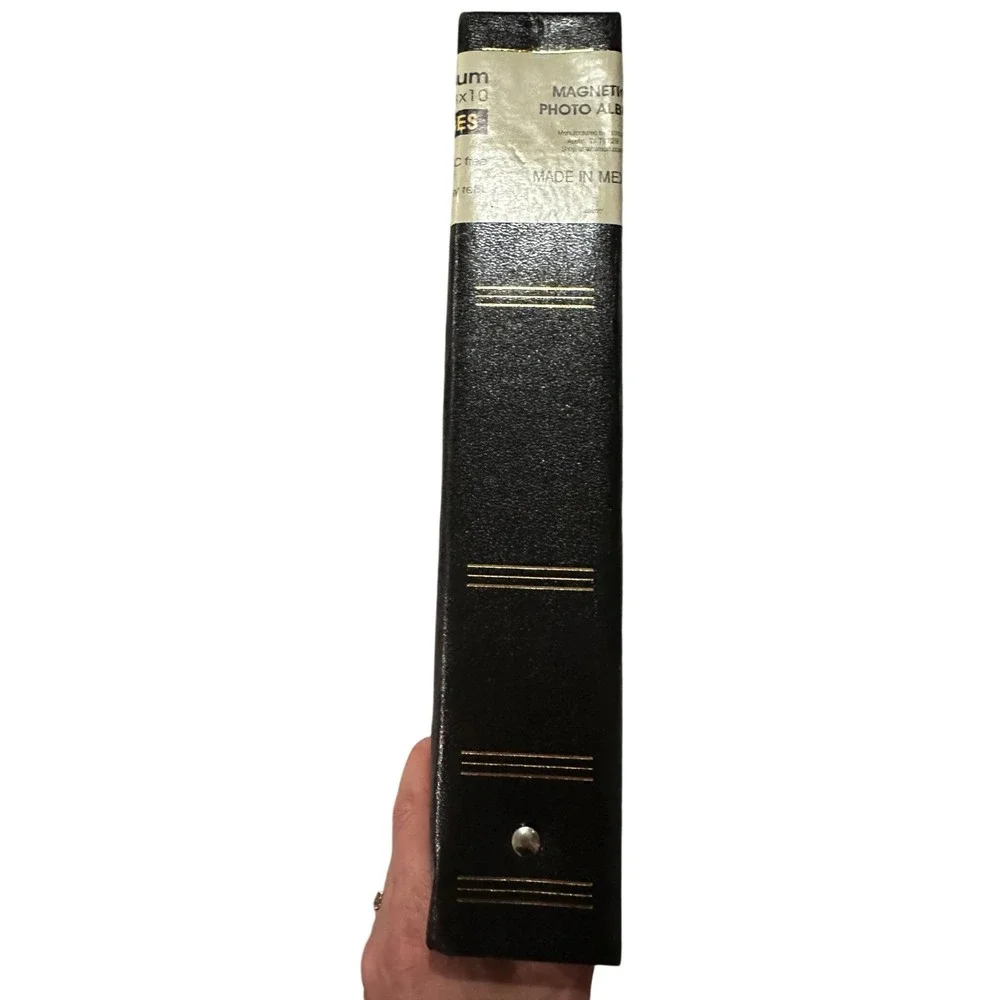 Vintage Magnetic Photo Album Black Faux Leather Gold Foil Archival 100 Pages